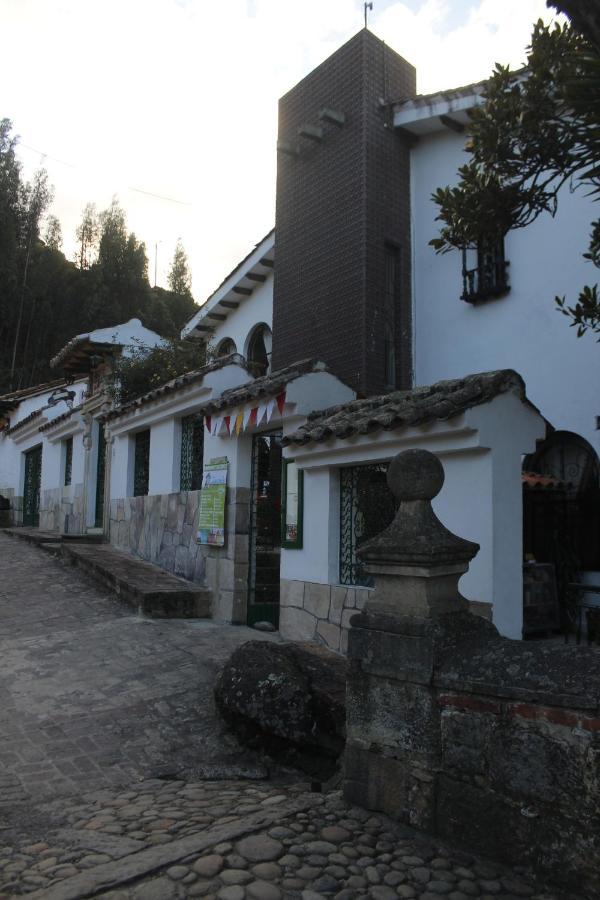 Hotel Calicanto Real Cafe Museo Mongui Bagian luar foto