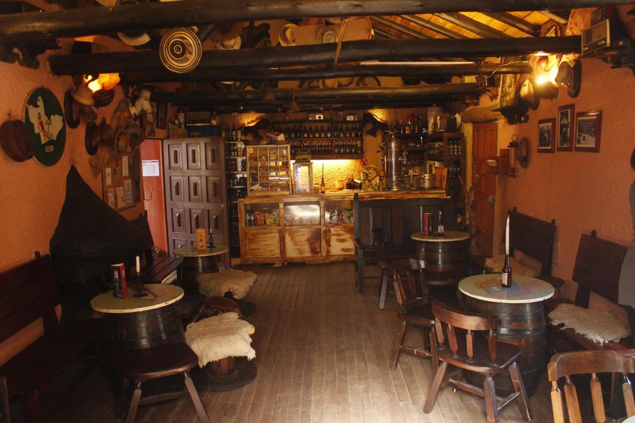 Hotel Calicanto Real Cafe Museo Mongui Bagian luar foto